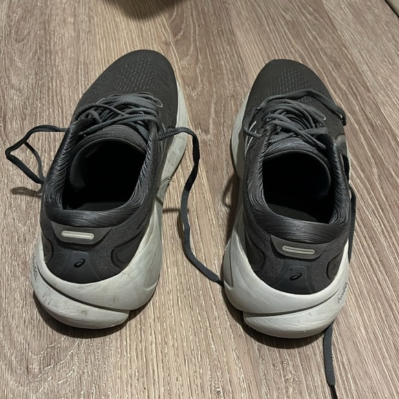 Asics Gel Kayano 30 : M9 - Wide - Picture 2 of 7